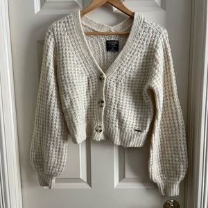 Abercrombie and Fitch v neck knit sweater